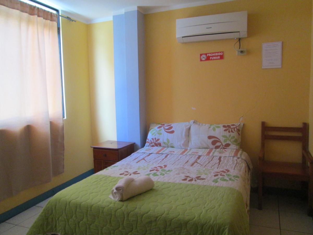 Hostal Leon Dormido Puerto Baquerizo Moreno Exterior foto